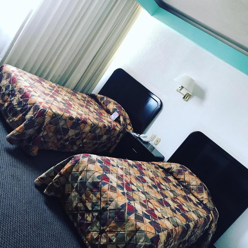 Hotel Real Rex León Kültér fotó